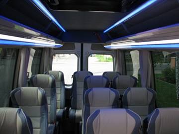 Autóbusz átalakítás transzfer belső tér